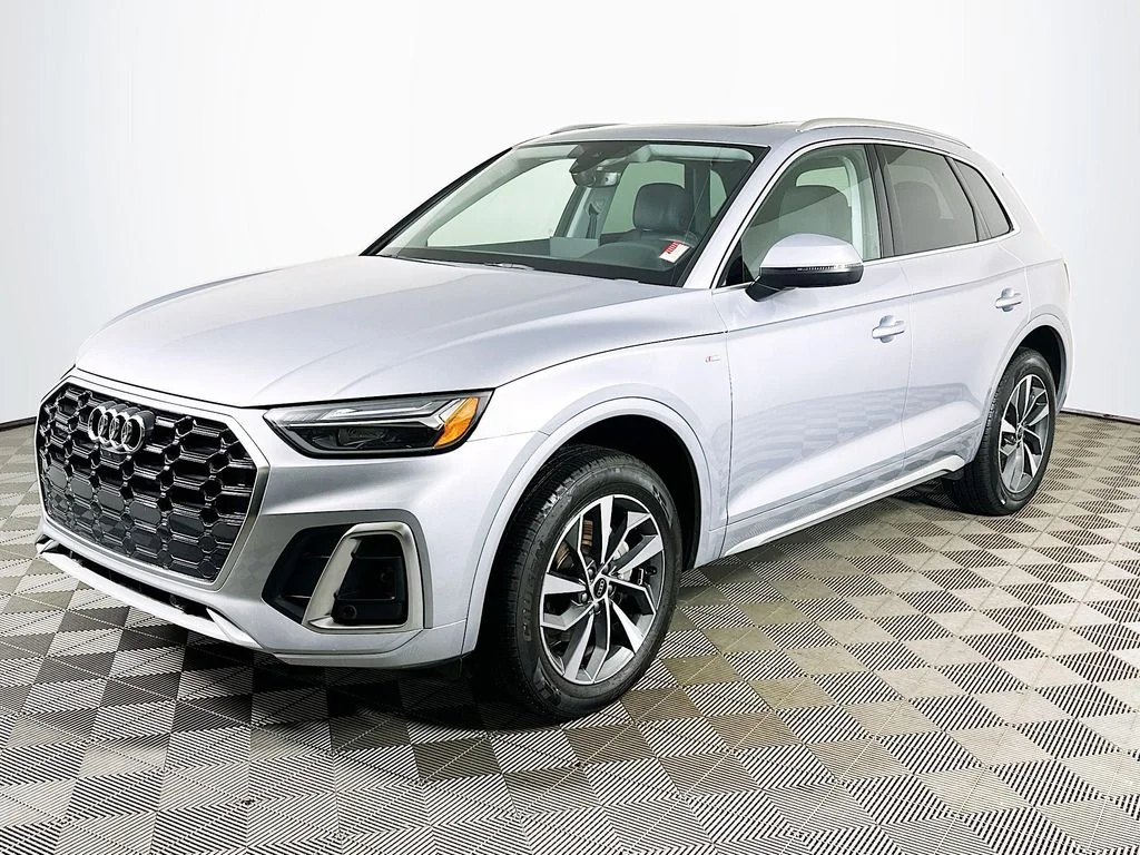 2025 Audi Q5 45 Premium Plus's photo