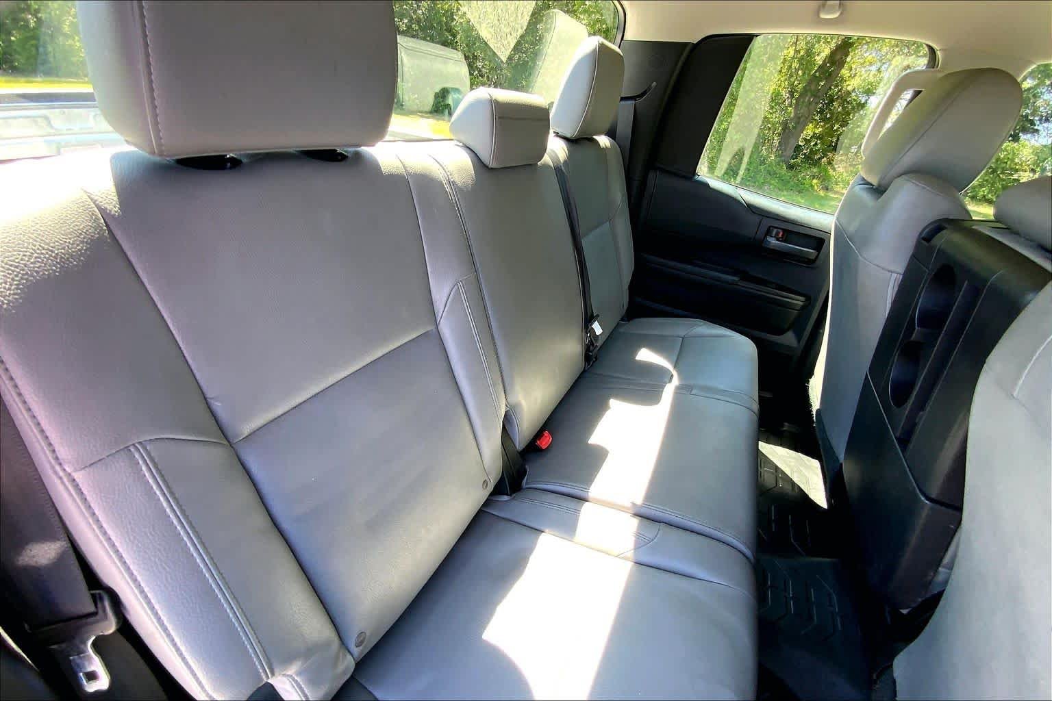 Used 2014 Silver Sky Metallic Toyota SR image 18
