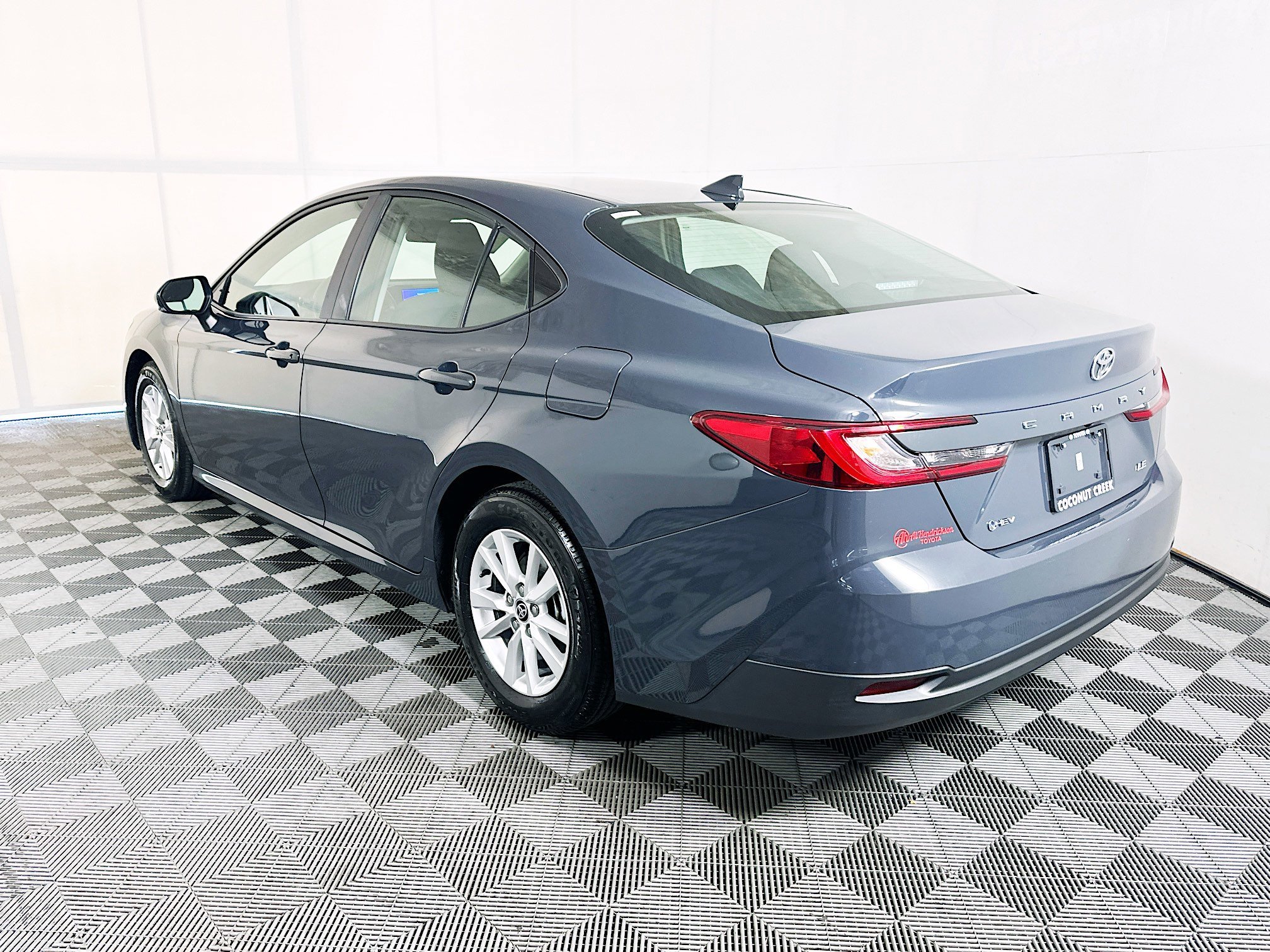 Used 2025 Underground Toyota LE image 5