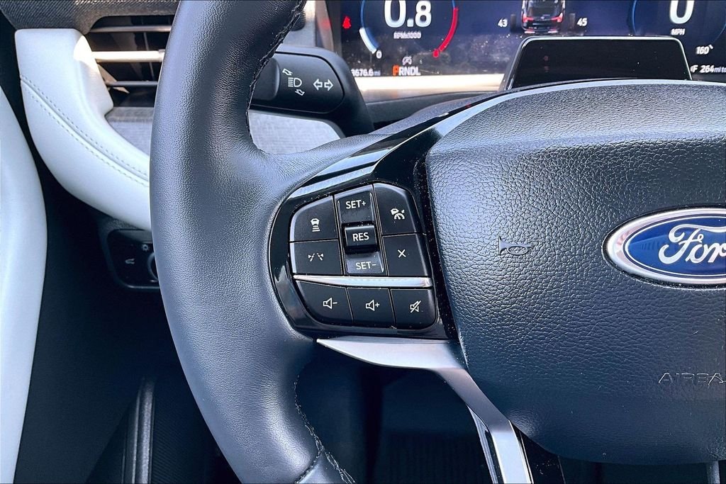 2026 Ford Explorer Platinum - Photo 16