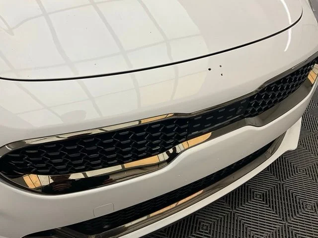 Used 2019 White Kia GT2 image 29
