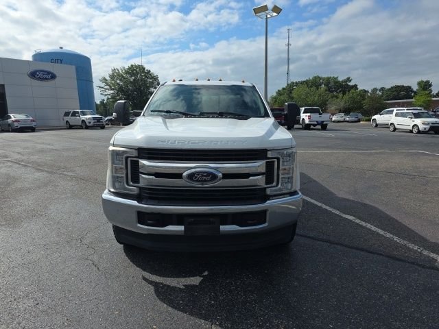 Used 2019 White Ford XL image 8
