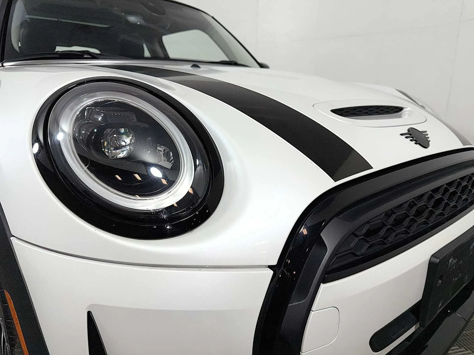 Used 2024 Nanuq White Metallic MINI Cooper S image 24