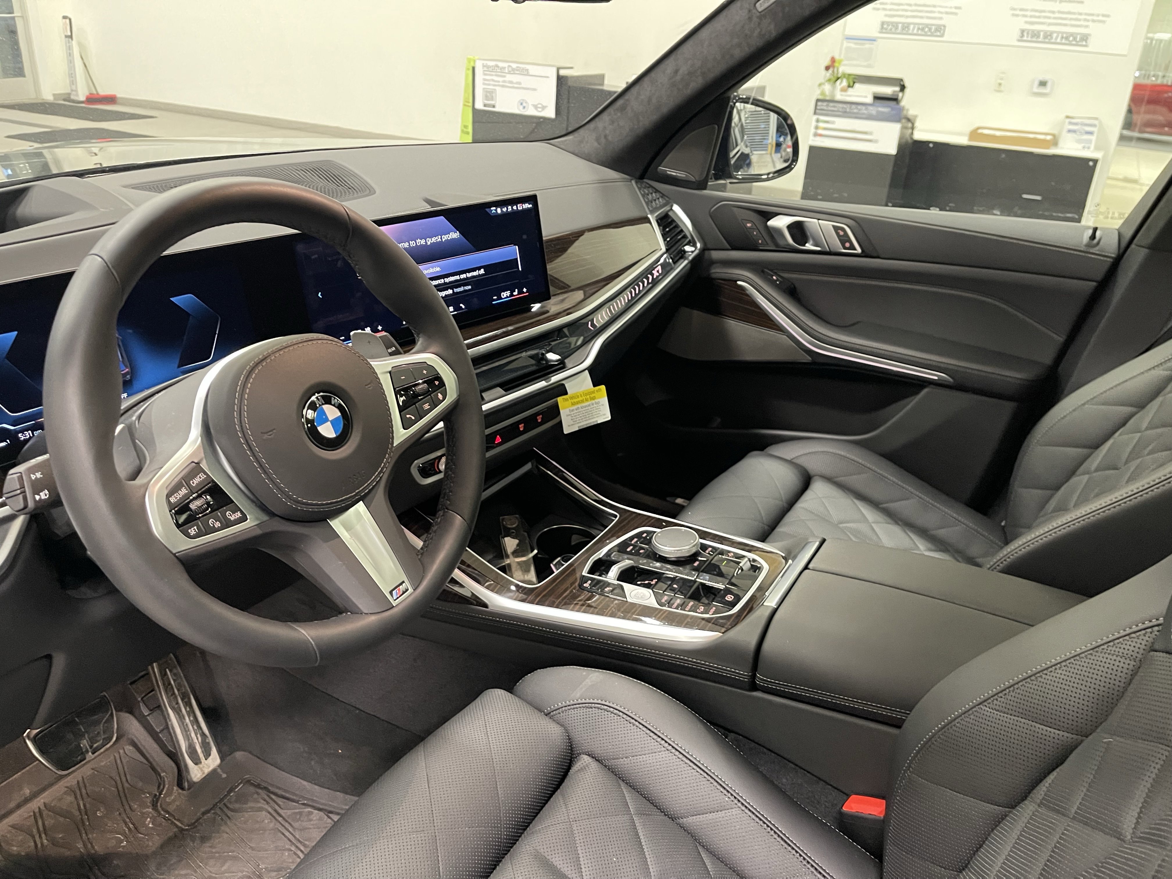 2026 BMW X7 40i - Photo 10