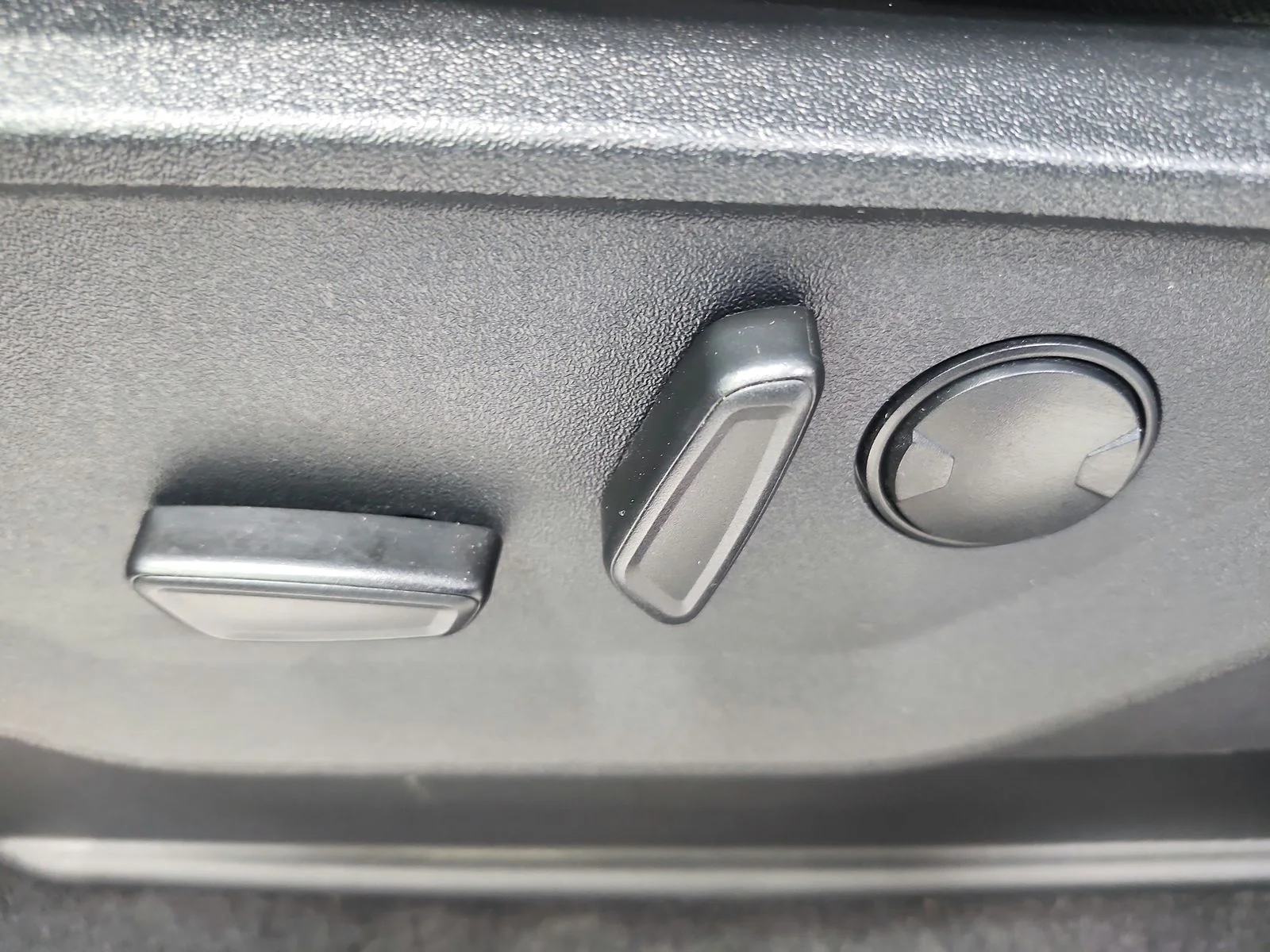 Used 2023 White Ford XLT image 21