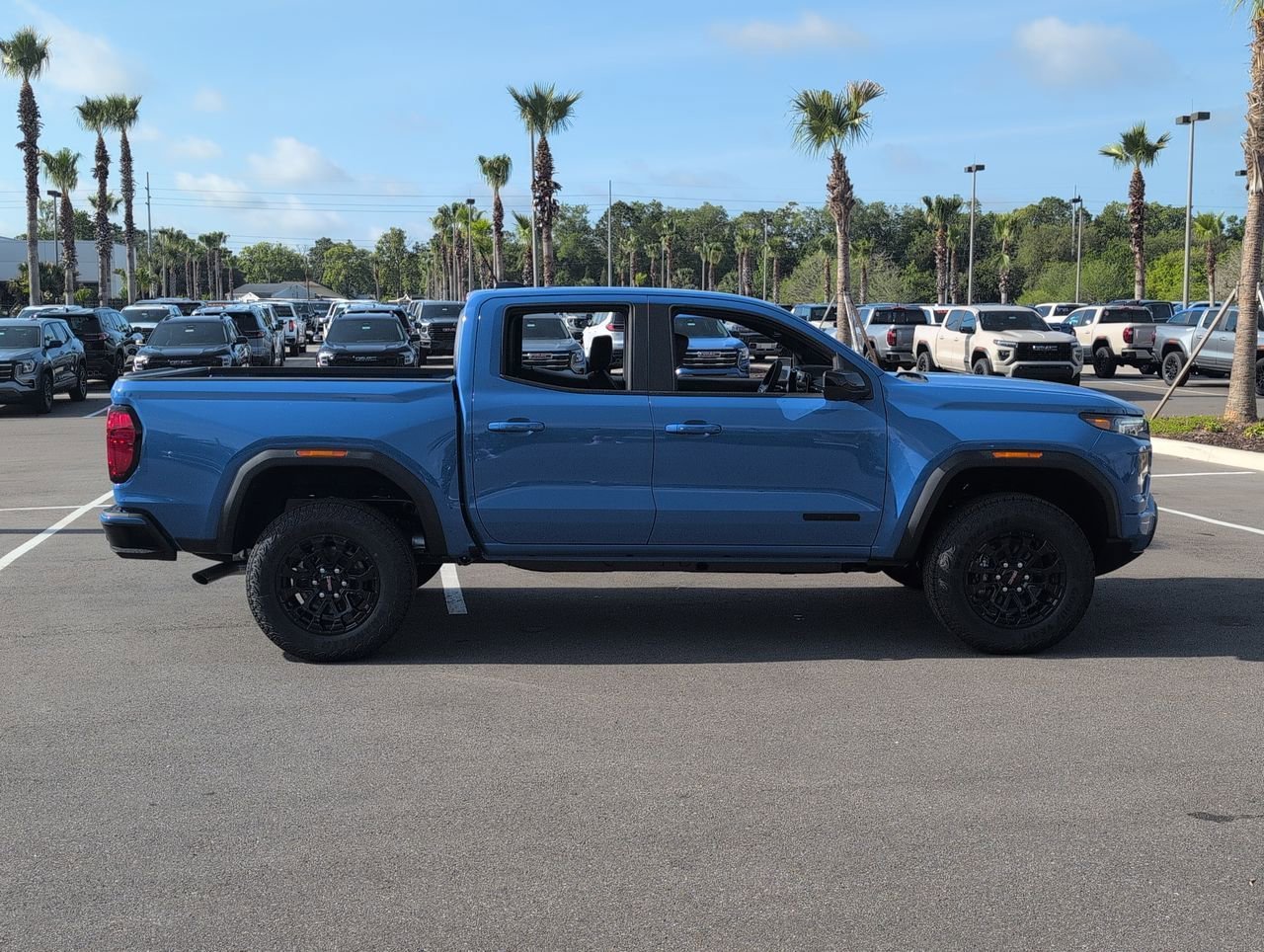 New 2026 Rapids Metallic GMC Elevation image 9