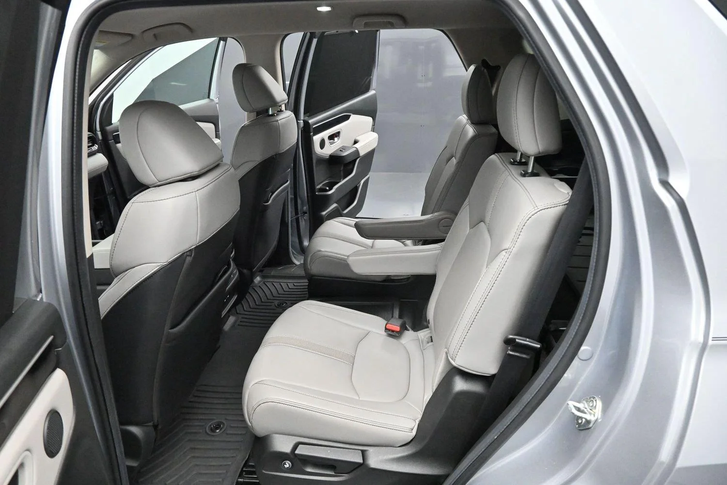 Used 2024 Lunar Silver Metallic Honda EX-L 7 Passenger image 33