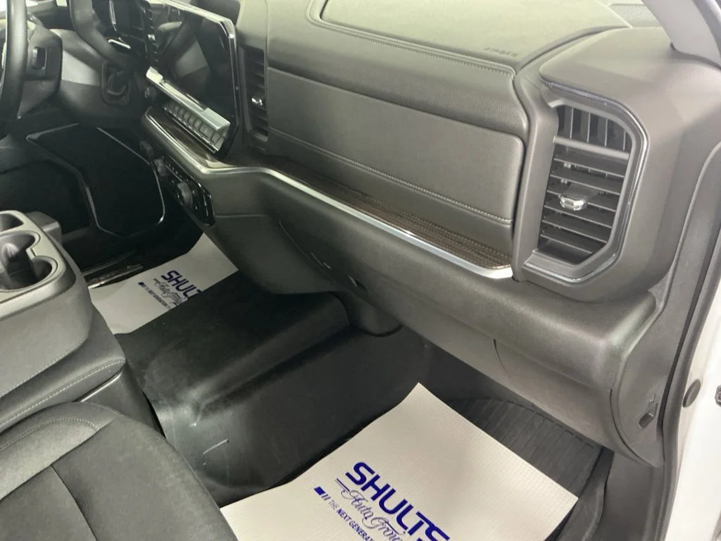 Used 2024 Summit White Chevrolet RST image 19