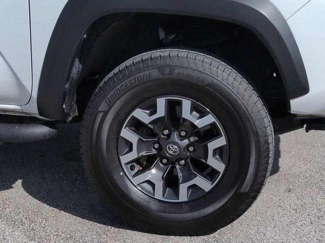 Used 2022 White Toyota TRD Off-Road image 10