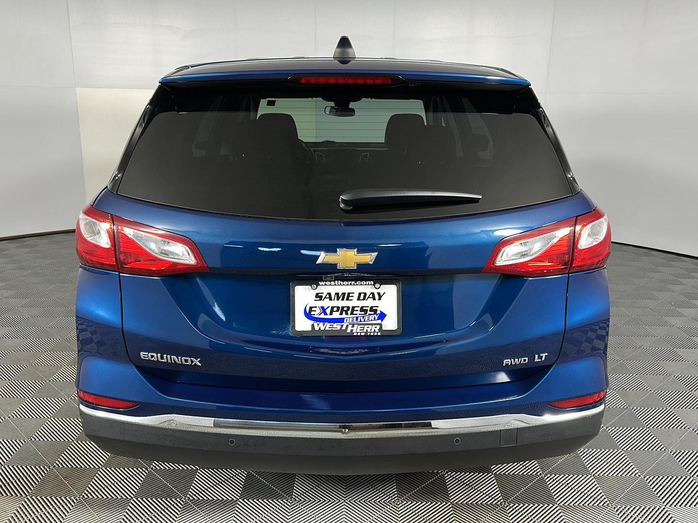 Used 2020 Pacific Blue Metallic Chevrolet LT image 9