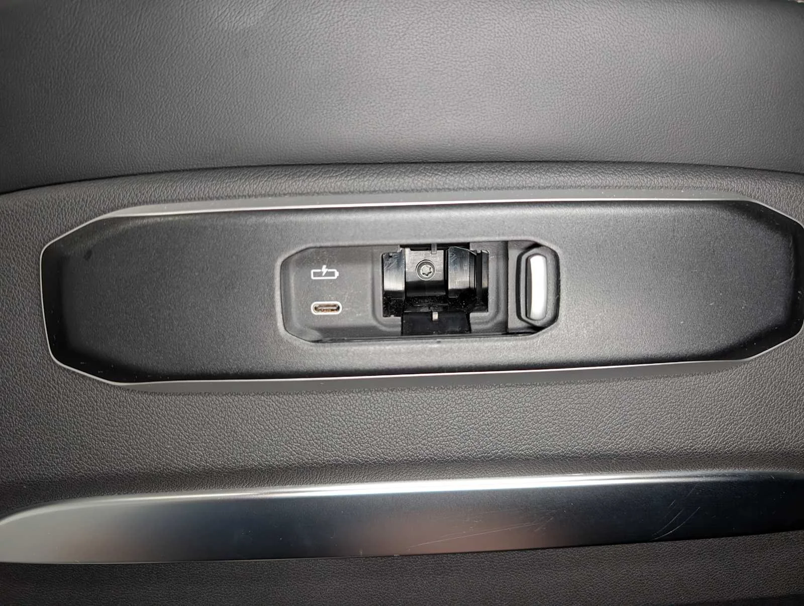 Used 2023 Alpine White BMW xDrive40i image 22