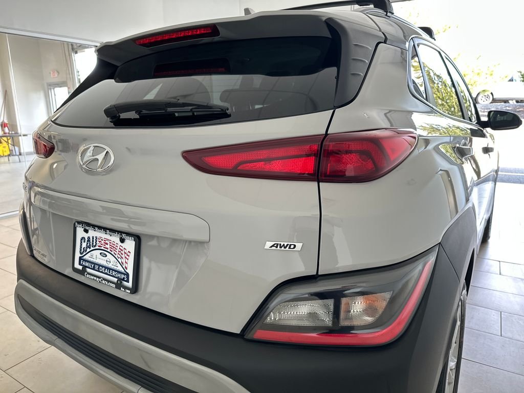 Used 2023 Silver Hyundai SEL image 26