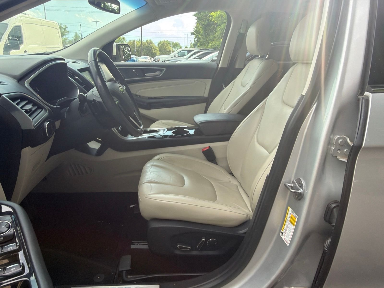 Used 2017 Silver Ford Titanium image 9