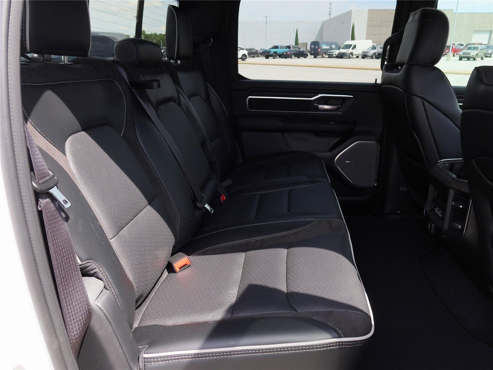2026 RAM 1500 Laramie - Photo 8