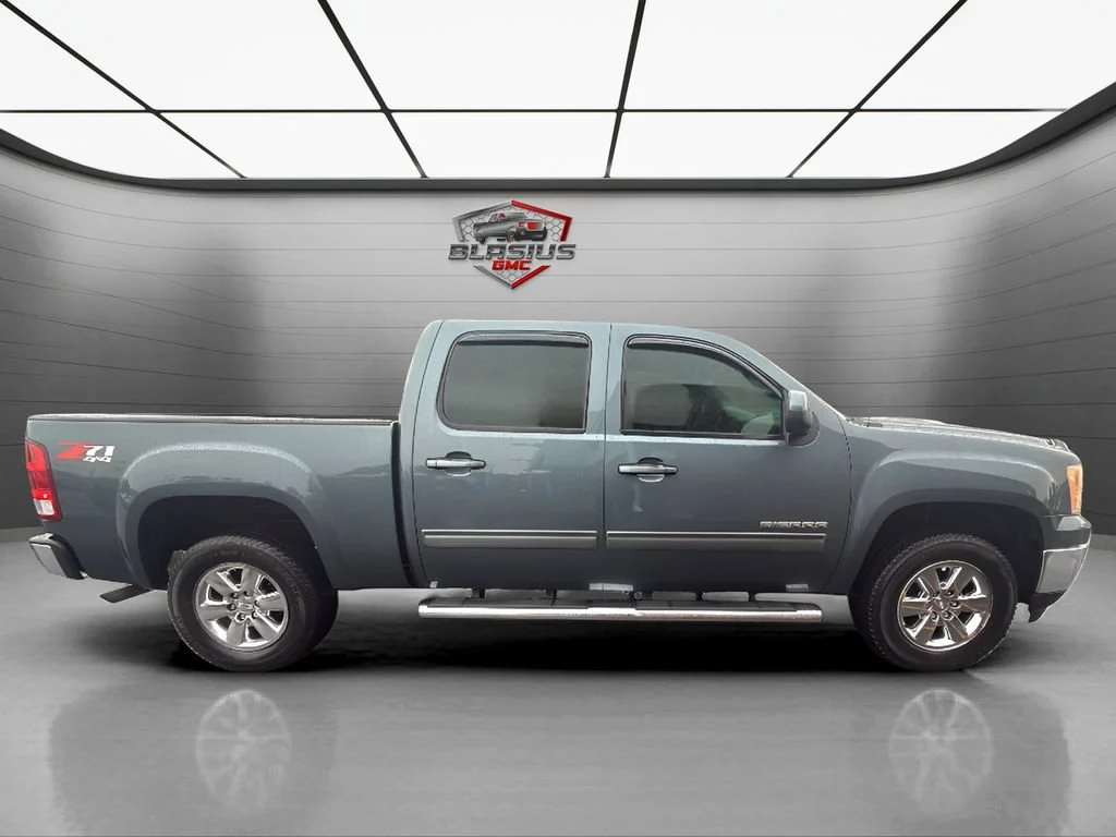 Used 2012 STEALTH GRAY METALLIC GMC SLT image 6