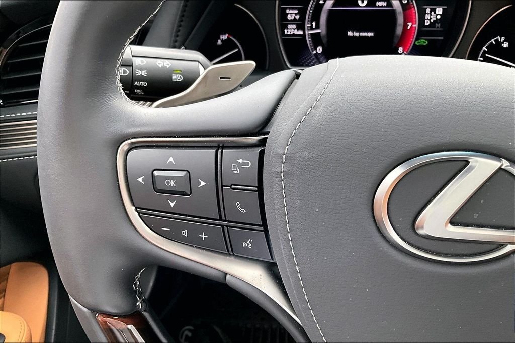 Used 2023 White Lexus 500 Base image 11