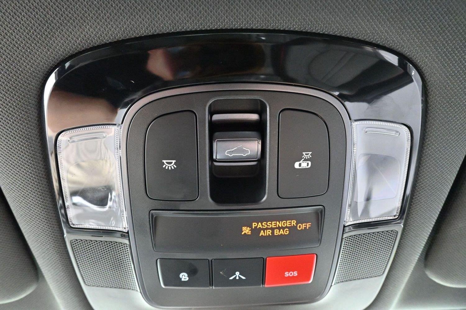 Used 2022 Phantom Black Hyundai SEL Plus image 27