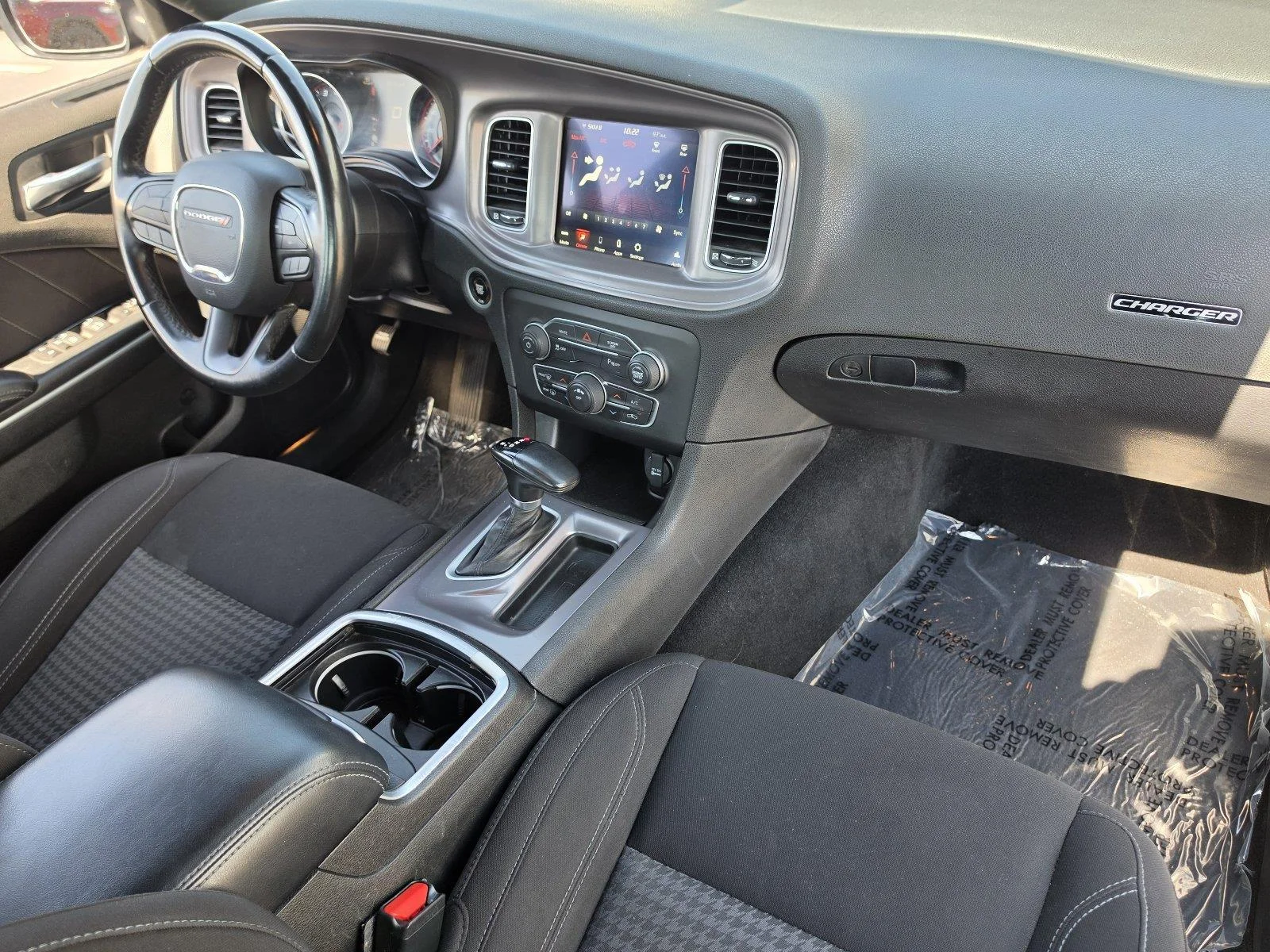 Used 2023  Dodge SXT image 31