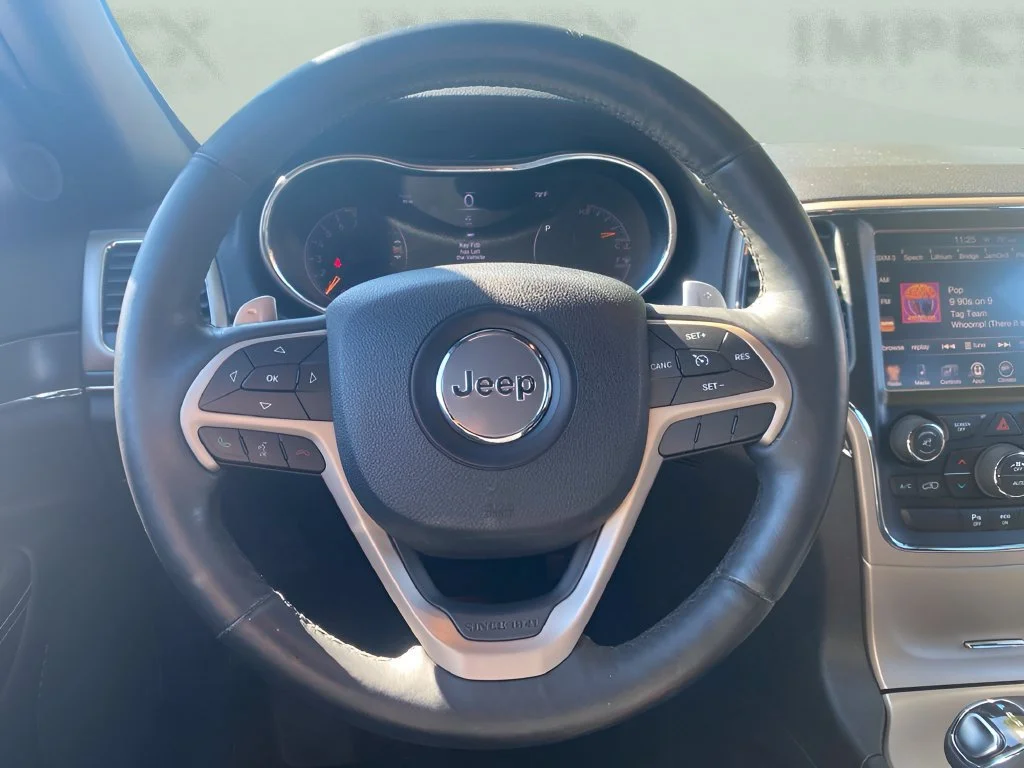 Used 2014  Jeep Limited image 13