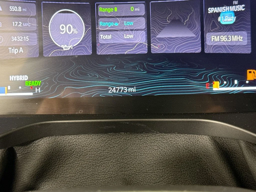 Used 2022 White Jeep 4xe image 12
