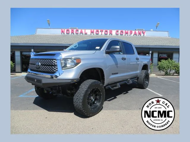 Used 2018 Silver Toyota SR5 image 1