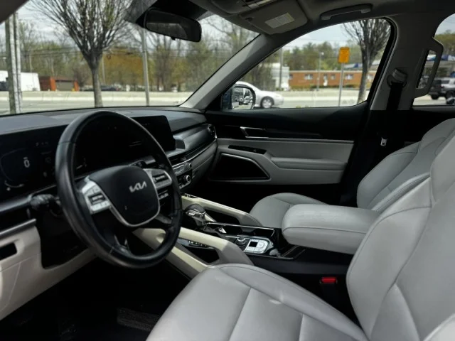 2023 Kia Telluride S - Photo 18