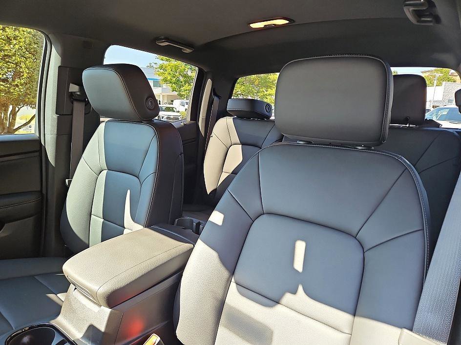 2026 Chevrolet Colorado LT - Photo 15