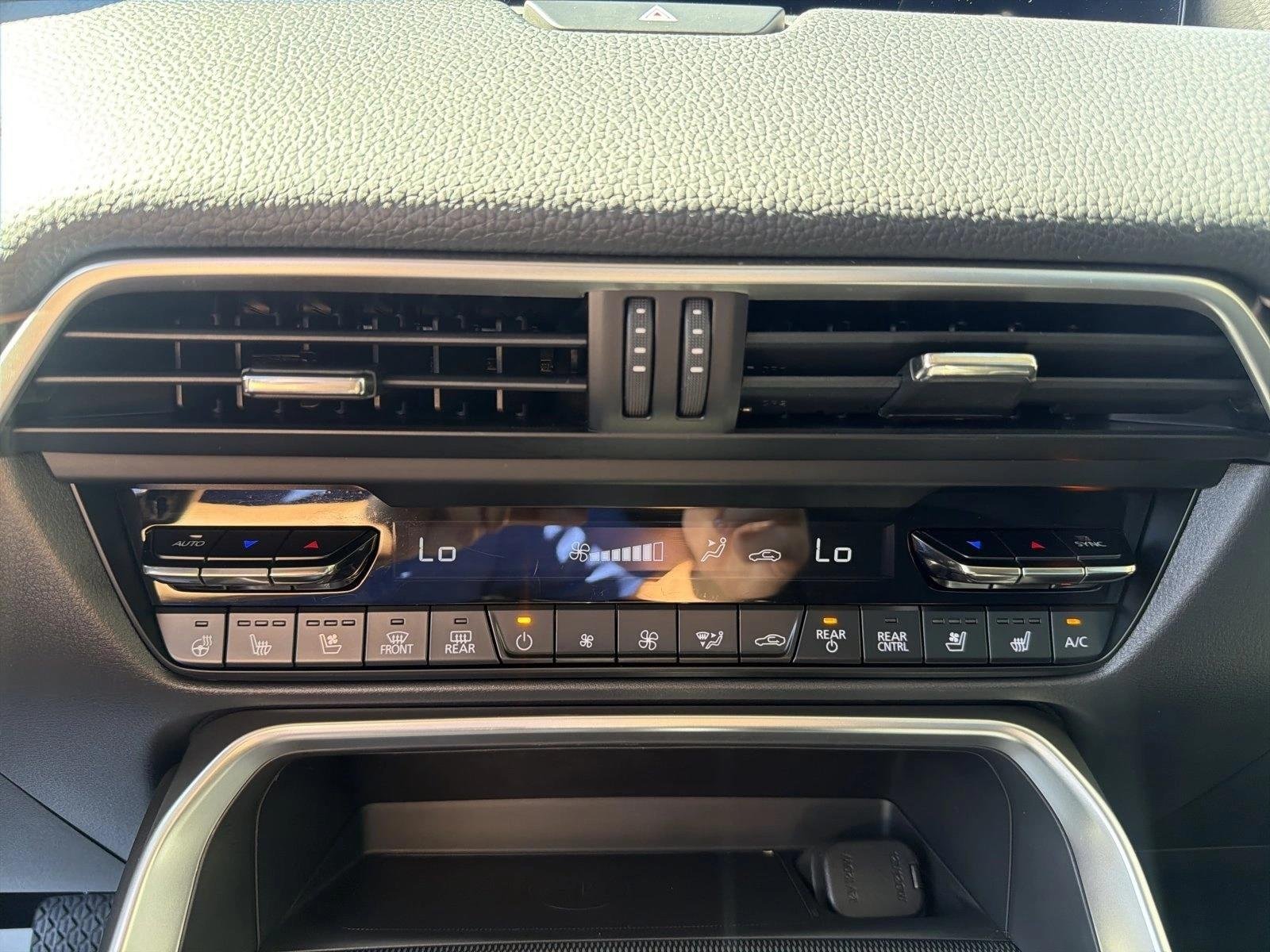 2026 Mazda CX-90 Premium Package - Photo 12
