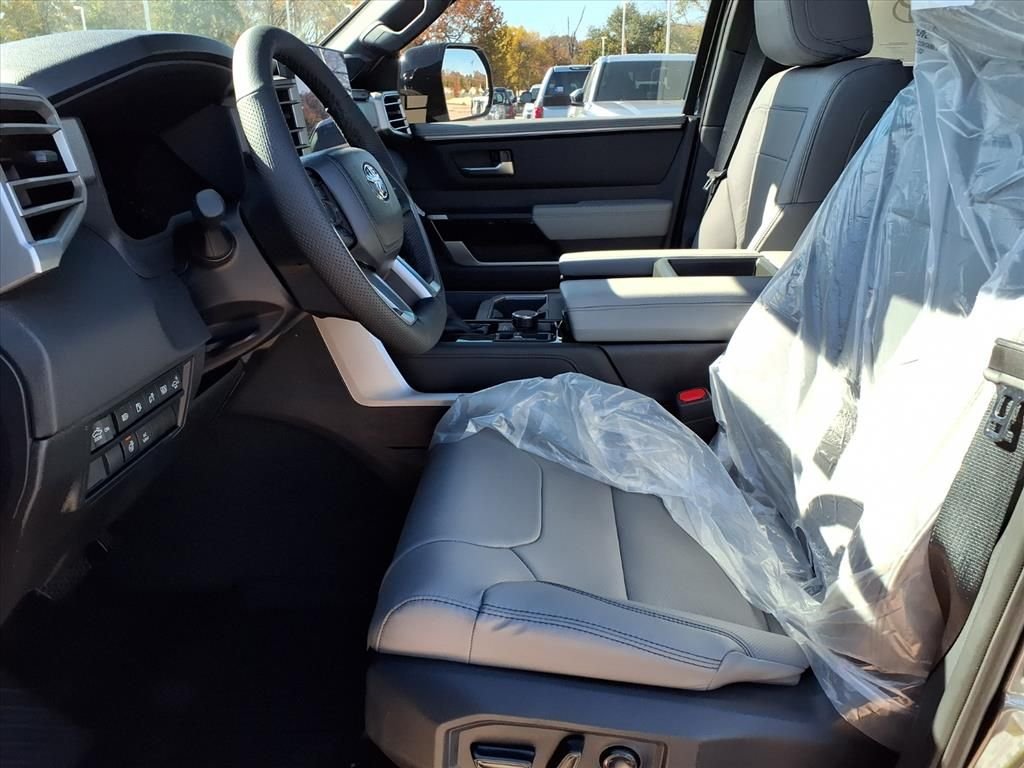 2026 Toyota Tundra Limited - Photo 13