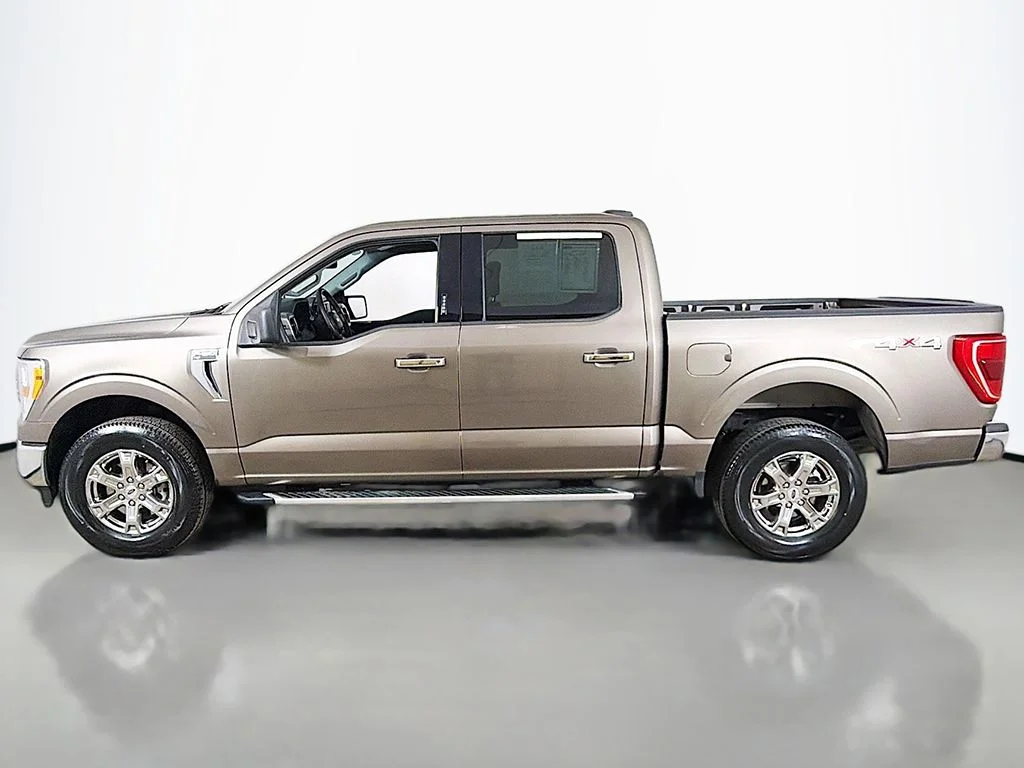Used 2023 Stone Gray Metallic Ford XLT image 13