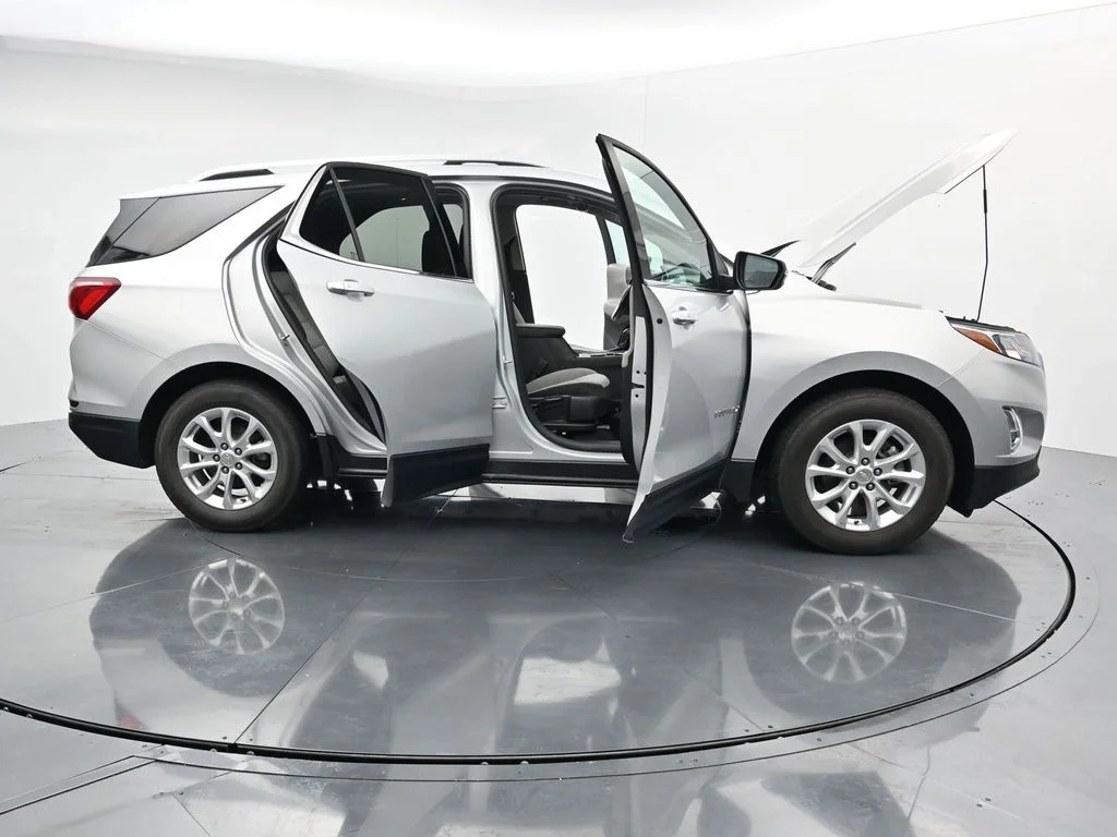 Used 2018 Silver Chevrolet LT image 40