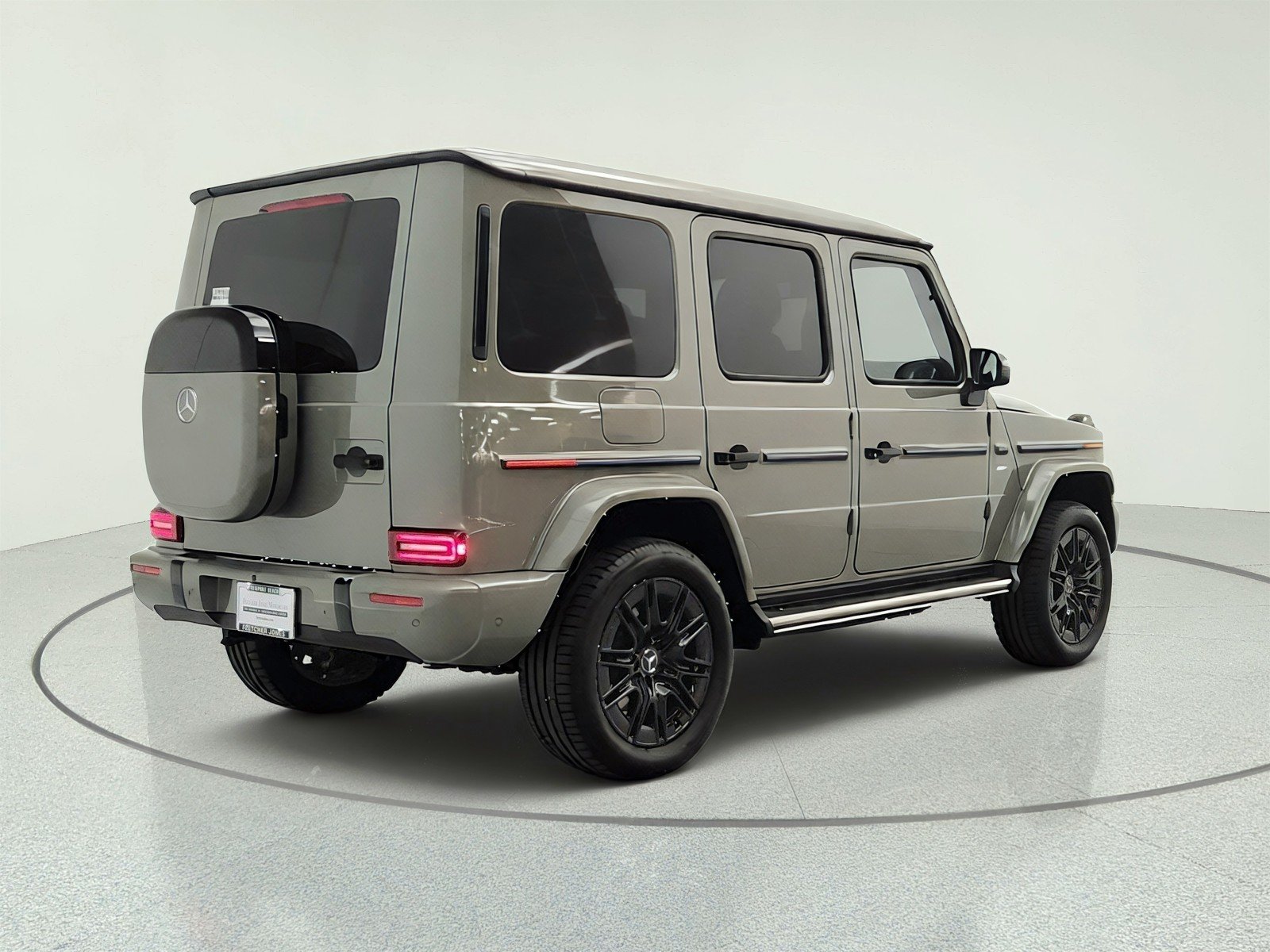 Certified Used 2025 MANUFAKTUR Arabian Grey Mercedes-Benz G 580e SUV image 5