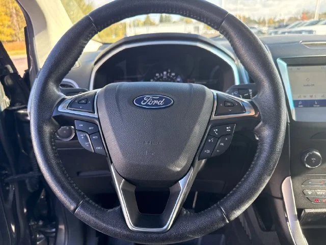 Used 2019 Gray Ford SEL image 18