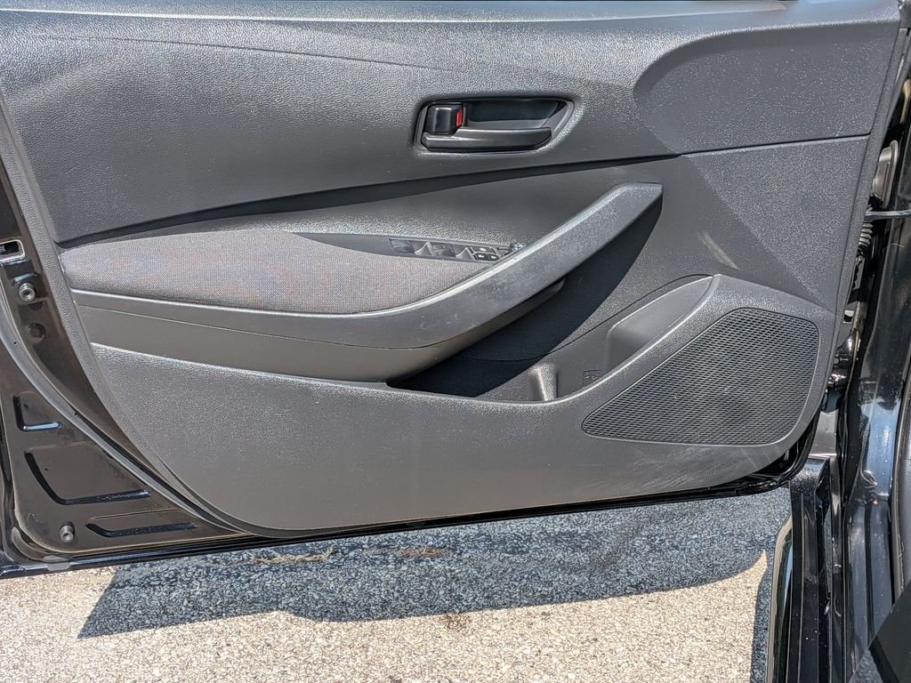 2023 Toyota Corolla LE - Photo 18
