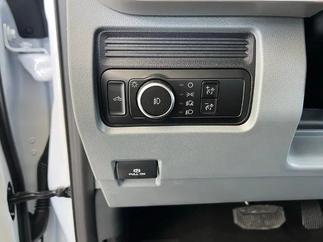 New 2026 Oxford White Ford F-250® XL image 38