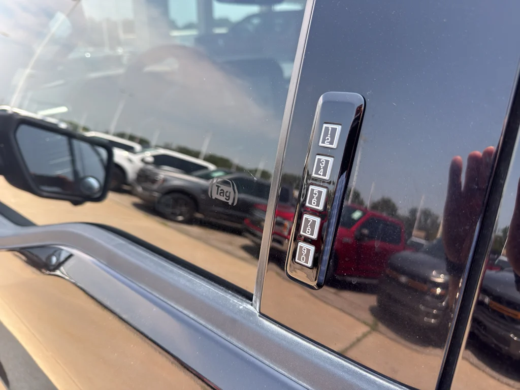 Used 2024 Agate Black Metallic Ford XLT image 23