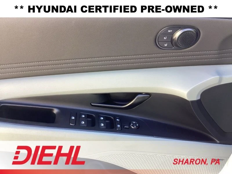 Used 2025 White Hyundai Limited image 18
