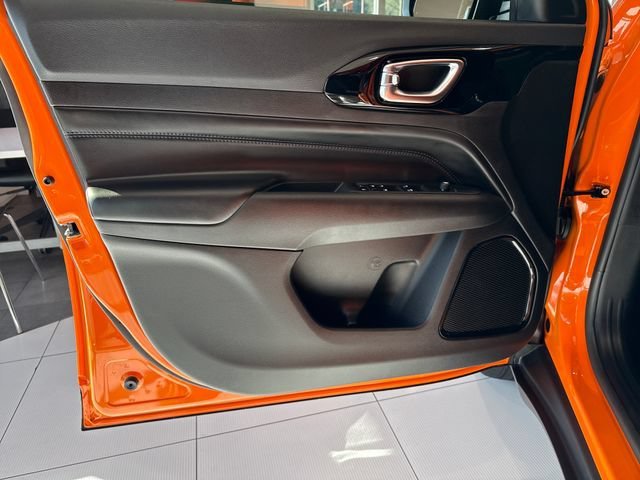 New 2026 Joose (DISC) Jeep Latitude image 15