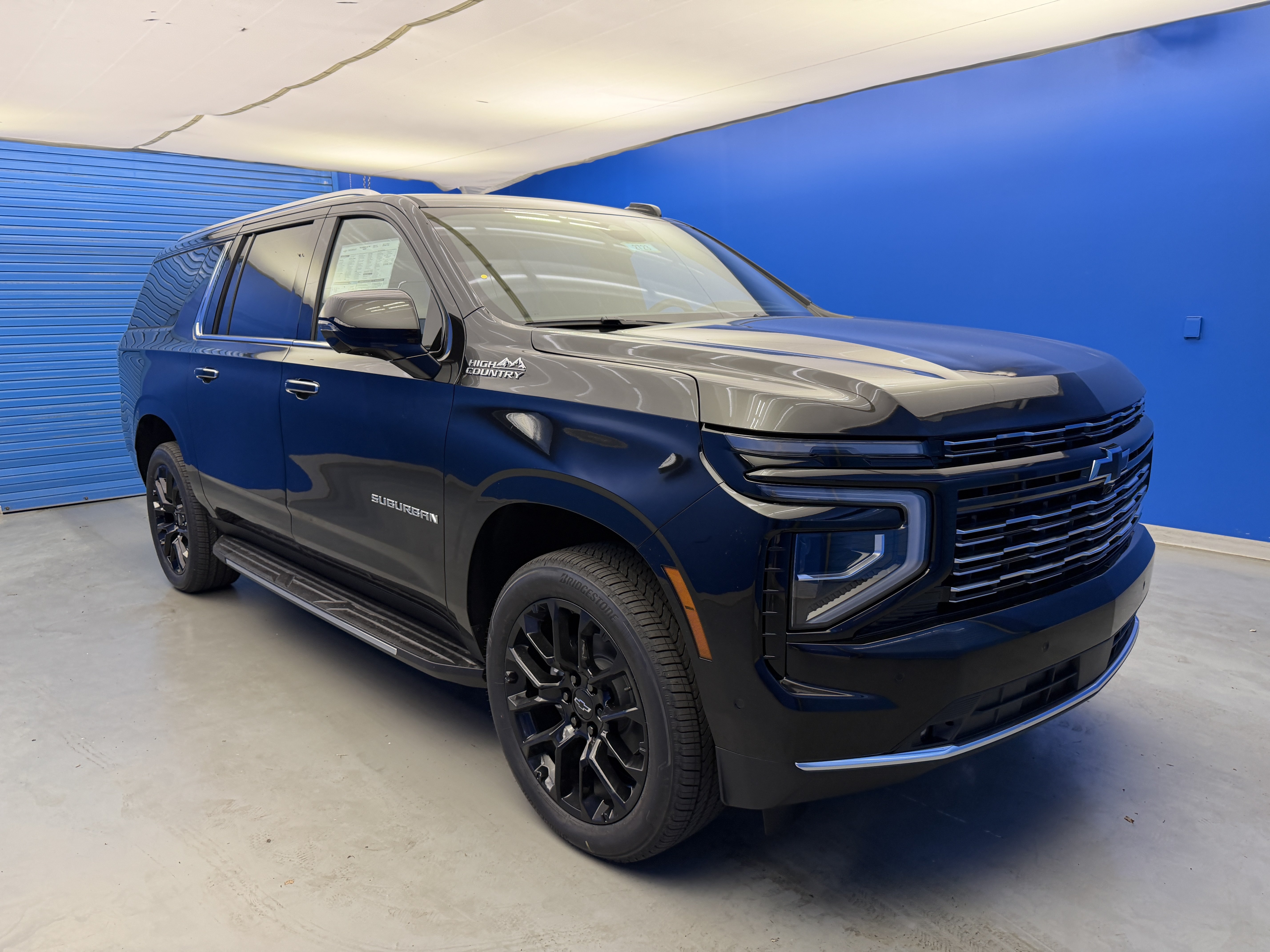 2026 Chevrolet Suburban High Country - Photo 2