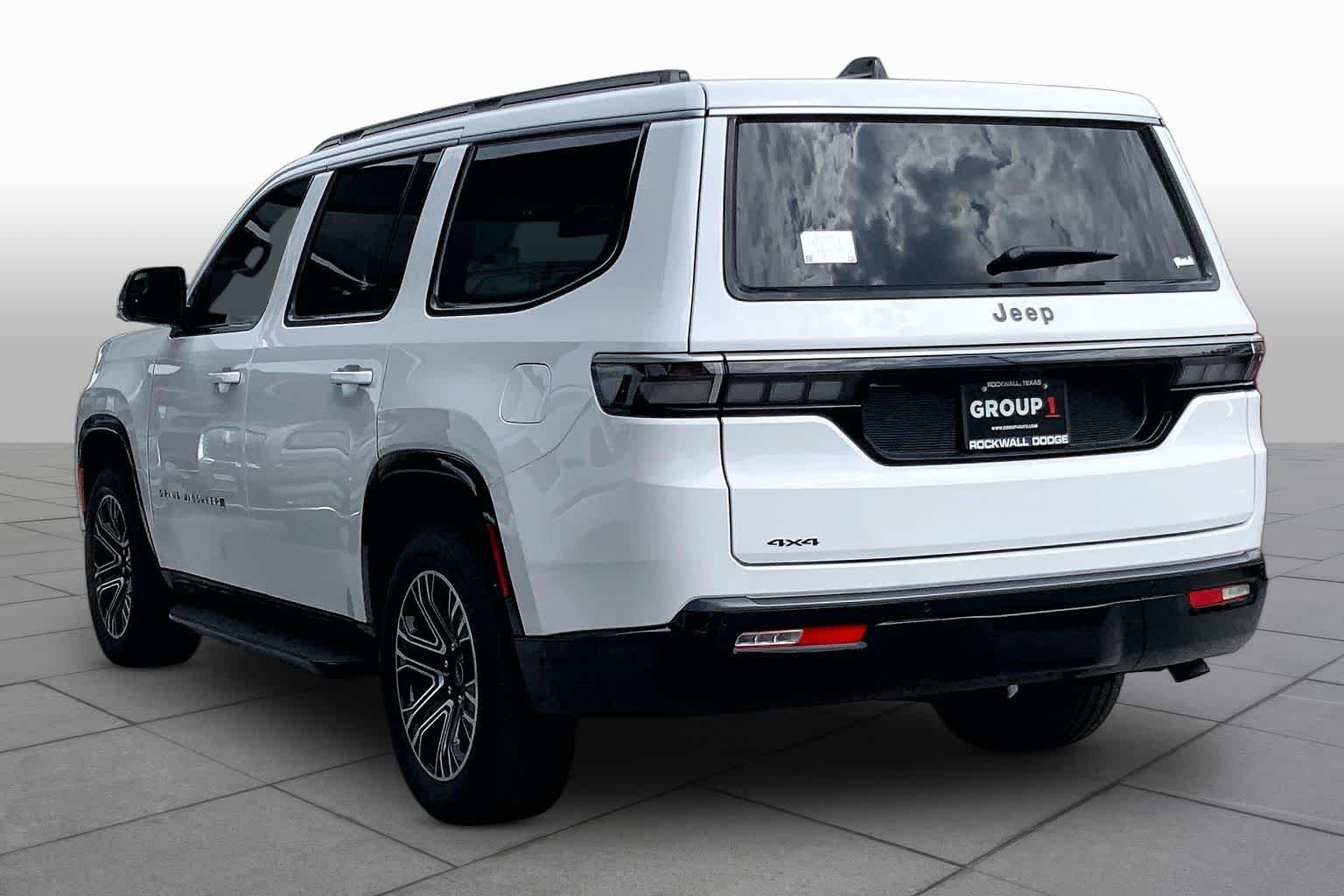 New 2026 Bright White Clear-Coat Exterior Paint Jeep  image 9