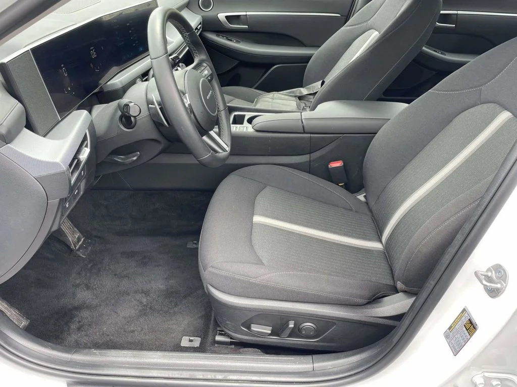 Certified Used 2026 White Hyundai SEL Sport image 12