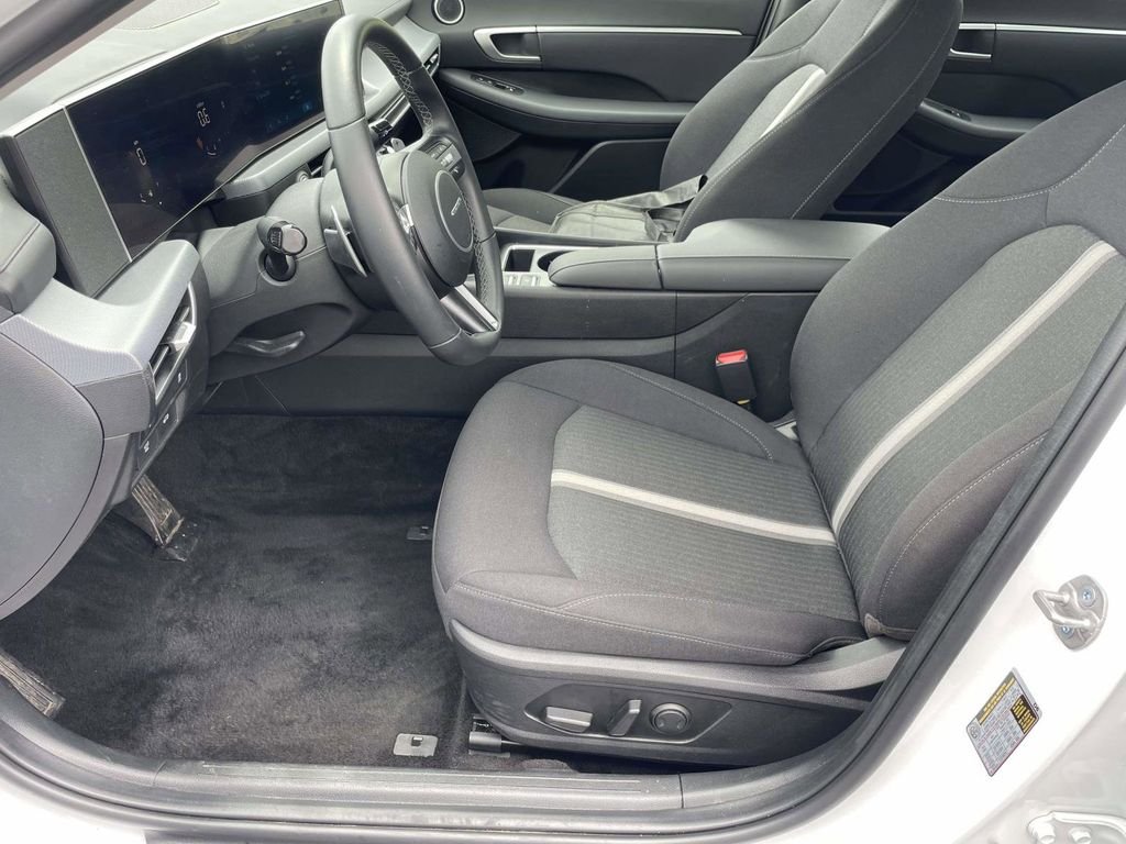 Certified Used 2026 White Hyundai SEL Sport image 12