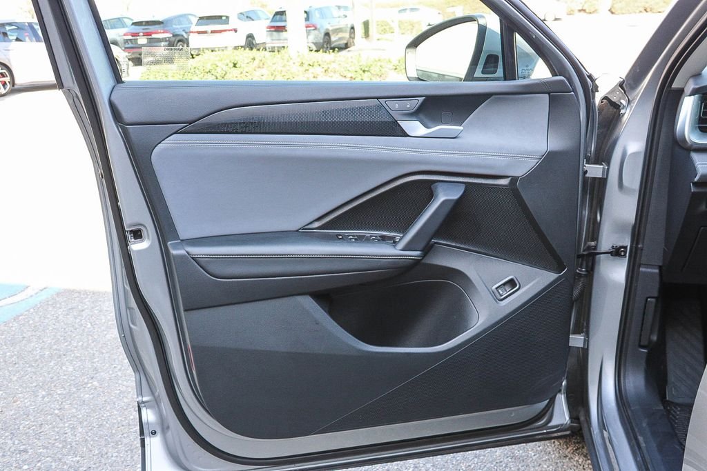 Used 2026 Silver Volkswagen SE image 24