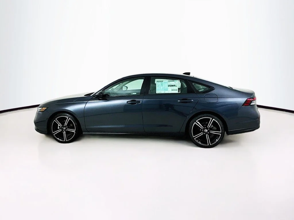 New 2026 Meteorite Gray Metallic Honda SE image 4