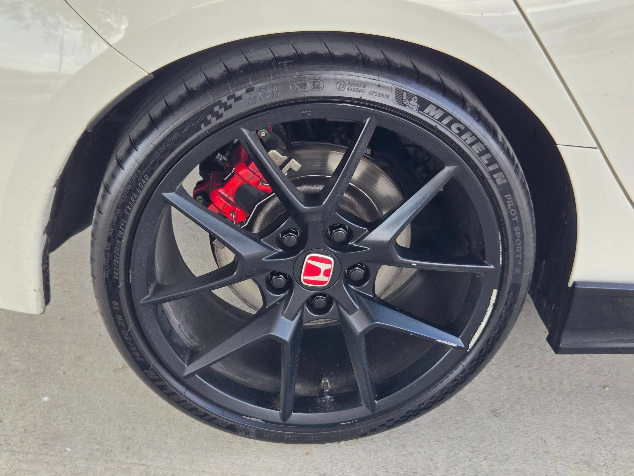 Used 2024 White Honda TYPE R image 27