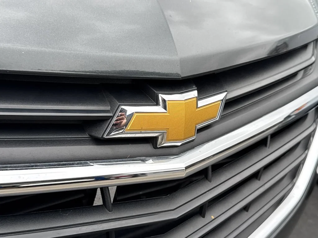 Used 2020 NIGHTFALL GRAY METALLIC Chevrolet LS image 12
