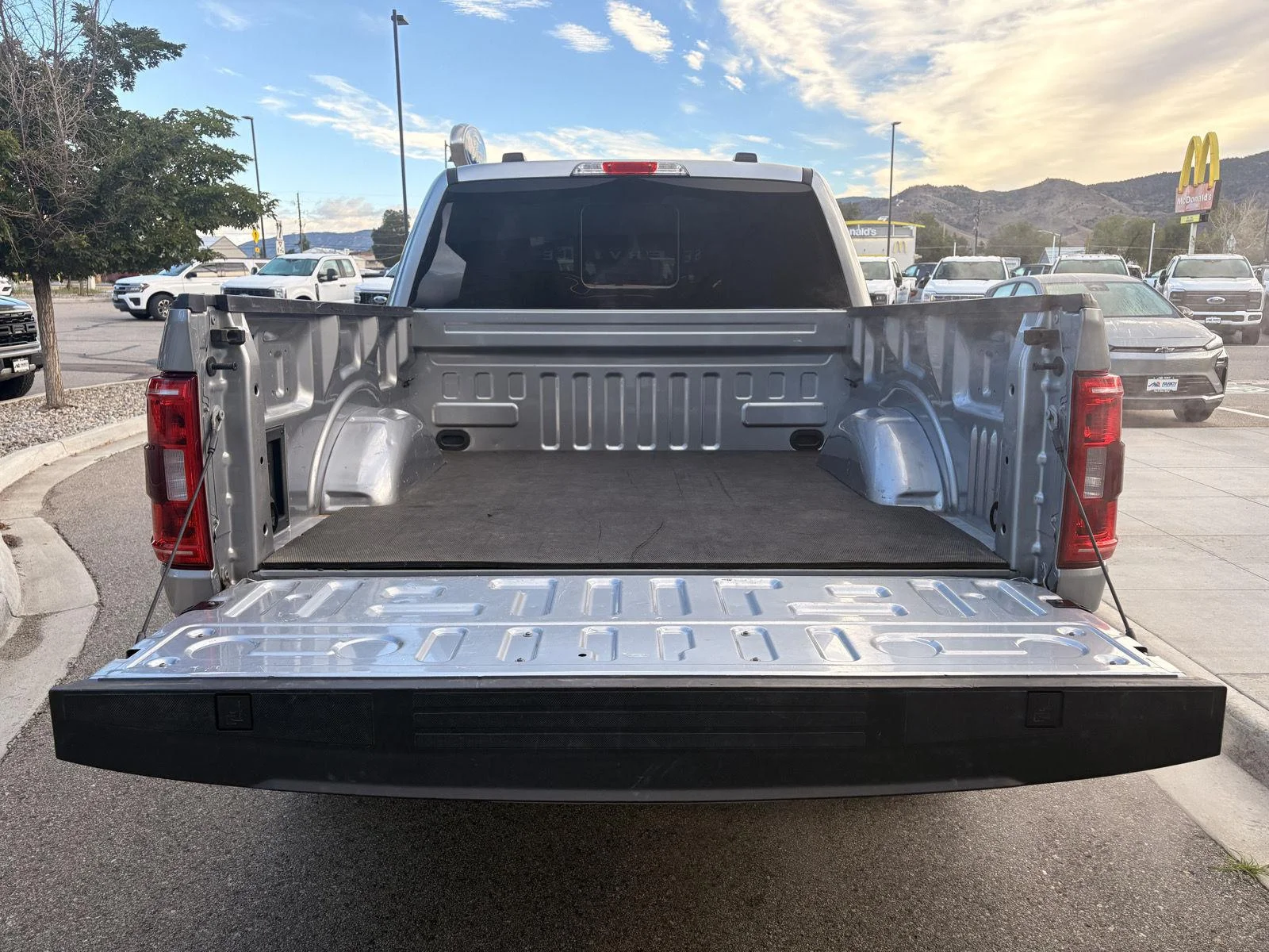 Used 2023 Iconic Silver Ford XLT image 4
