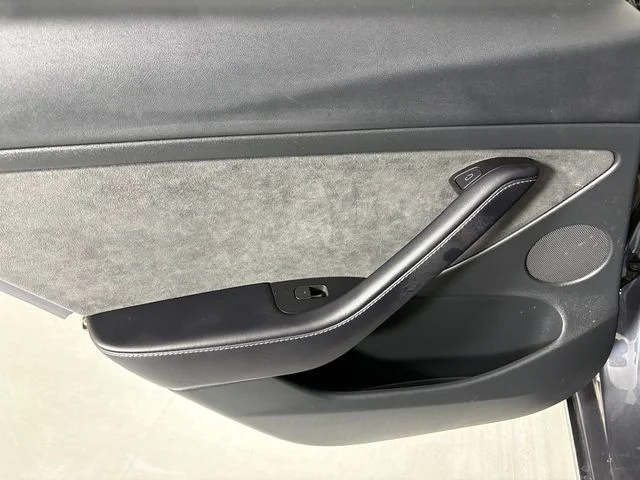 Used 2023 Black Tesla Base image 33