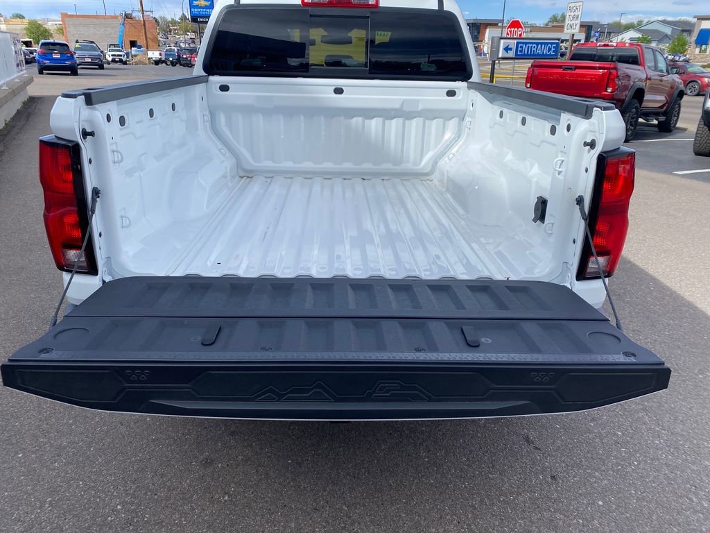 Used 2025 Summit White Chevrolet Z71 image 23
