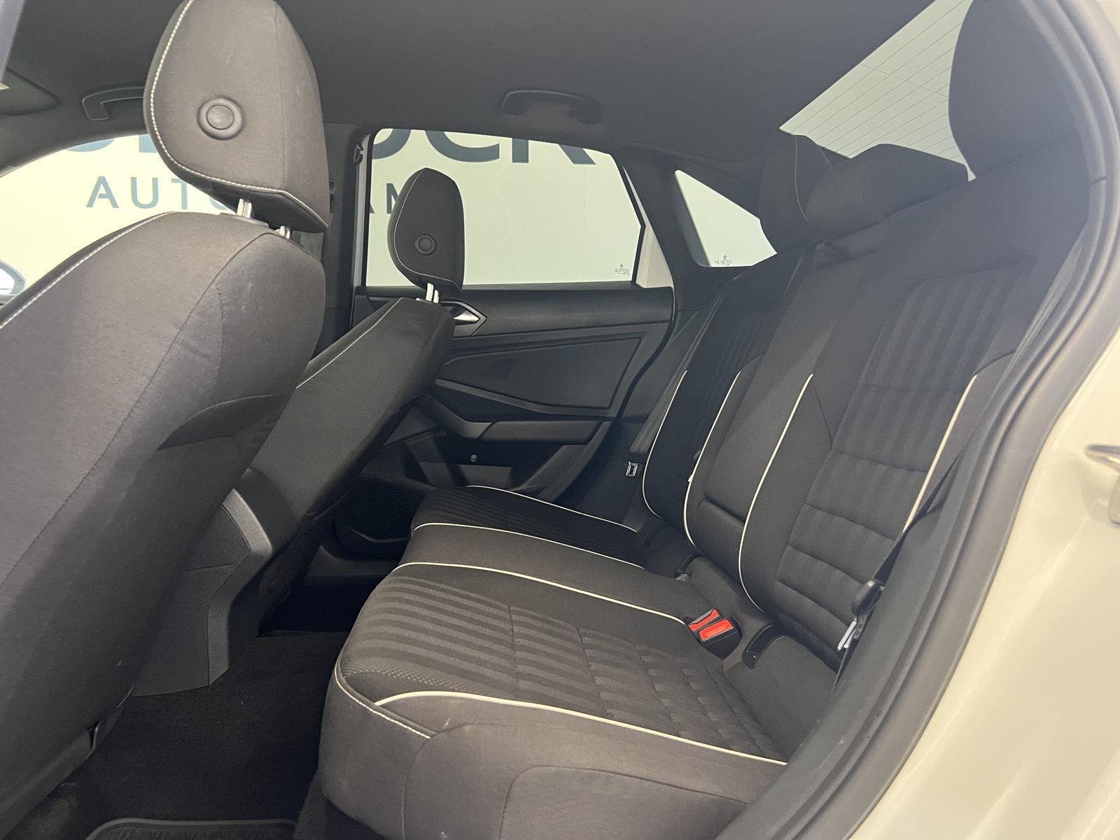 2024 Volkswagen Jetta Sport - Photo 25